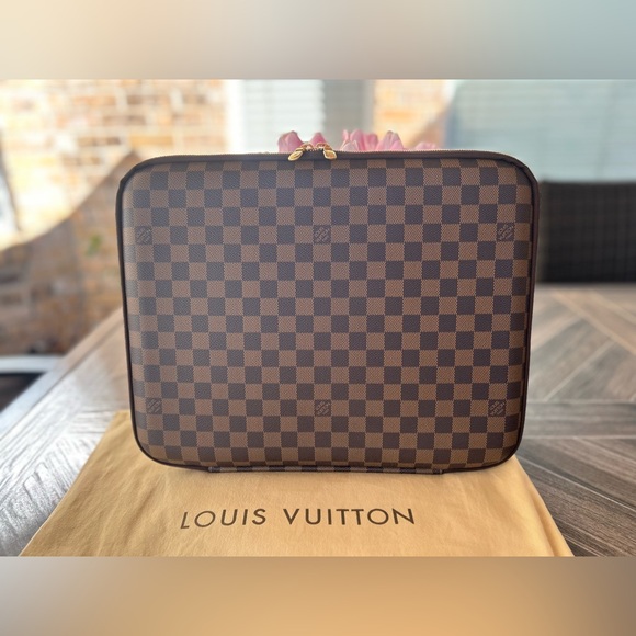 Louis Vuitton Laptop Sleeve in DE - Picture 1 of 16